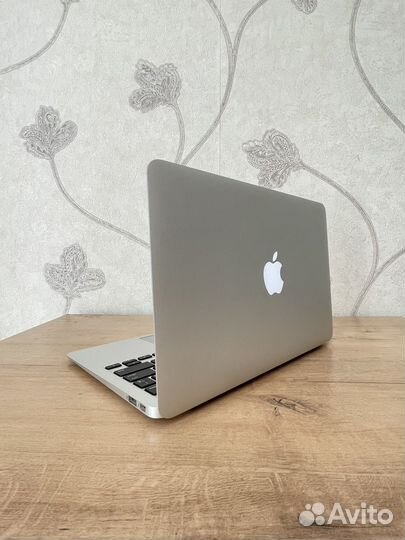 Apple MacBook Air 11.6 Core i5