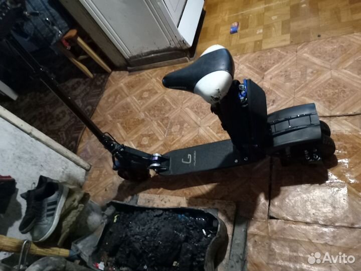 Продам электросамокат куго s3 pro