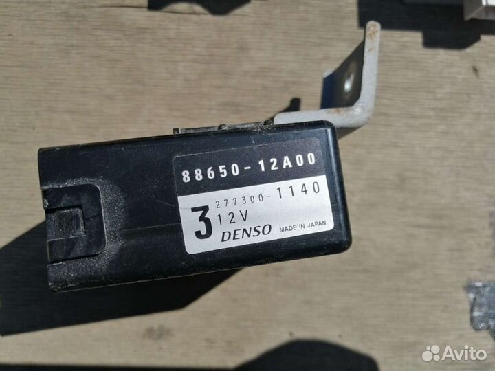 Блок управления Toyota Corolla E120