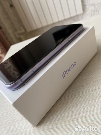 iPhone 11, 64 ГБ