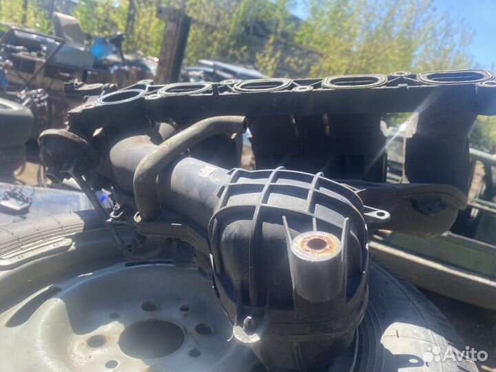 Коллектор впускной на Ford Mondeo 3 2.0