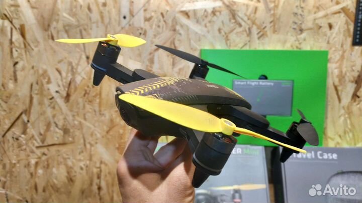 Квадрокоптер Xiro Xplorer mini