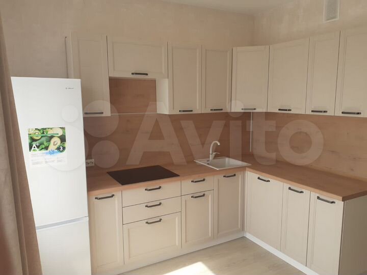 2-к. квартира, 42 м², 22/25 эт.