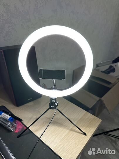 Кольцевая Led лампа настольная