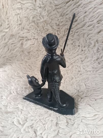 Чугунная статуэтка Гена крокодил и Чебурашка