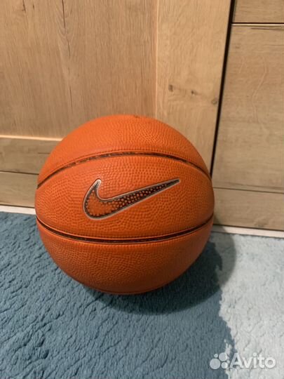 Баскетбольный мяч