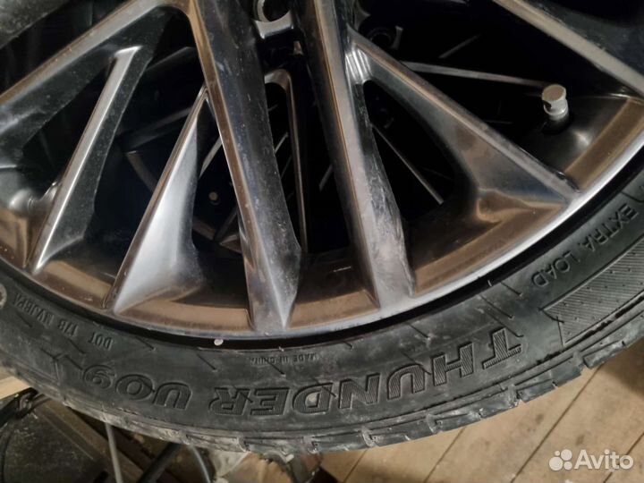 Thunderer Ranger R406 245/40 R19 98W