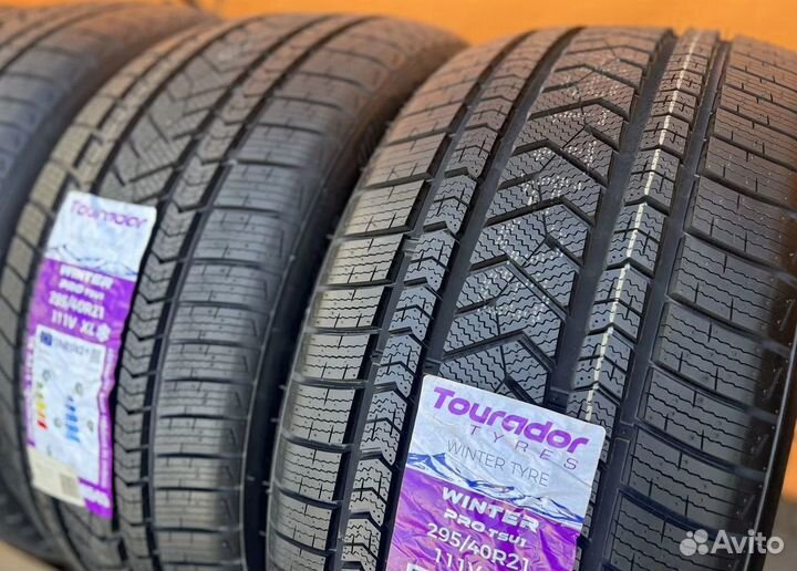 Tourador Winter Pro TSU1 295/40 R21 19T