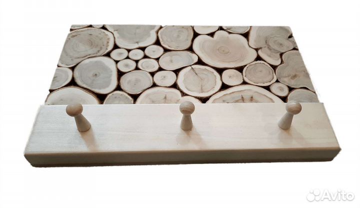 Вешалка из спилов можжевельника