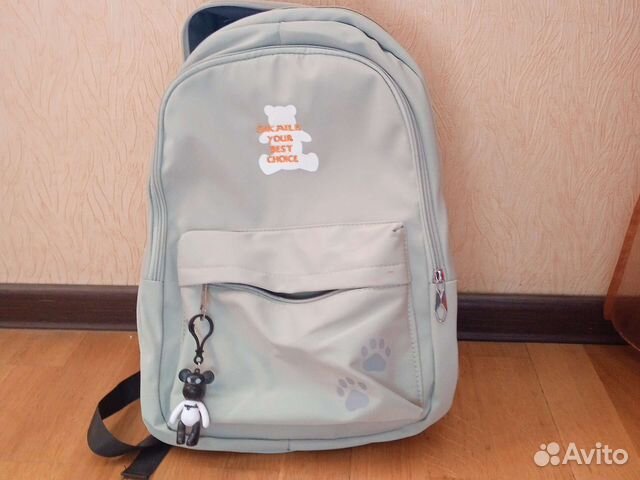 Рюкзак ментолового цвета с брелком медведя