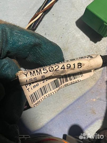 Проводка двери передней правой ymm502491b