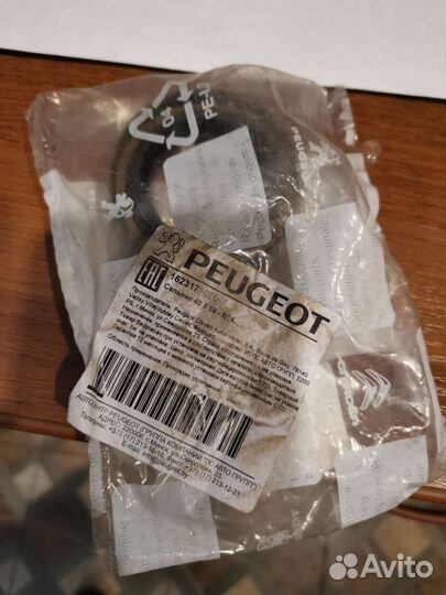 Сальник привода левый МКПП Peugeot 307