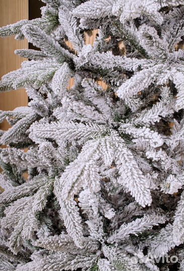 Елка искусственная