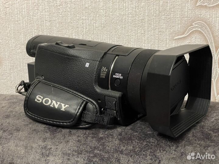 Видеокамера Sony HDR-CX900E