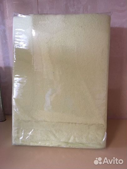 Простыня на резинке 200х200 махровая