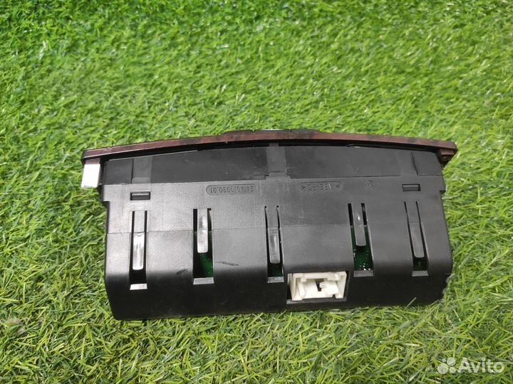 Блок управления климатической установкой Mercedes