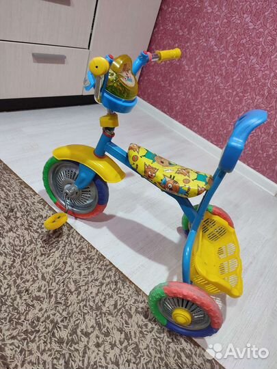 Детский трехколесный велосипед