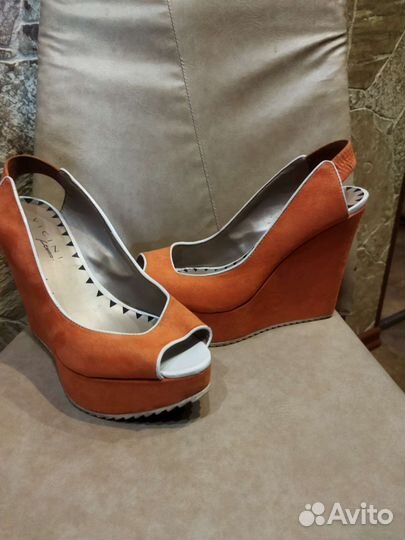 Босоножки на платформе