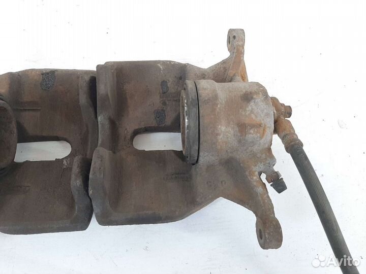 Суппорт передний Шкода Октавия а7