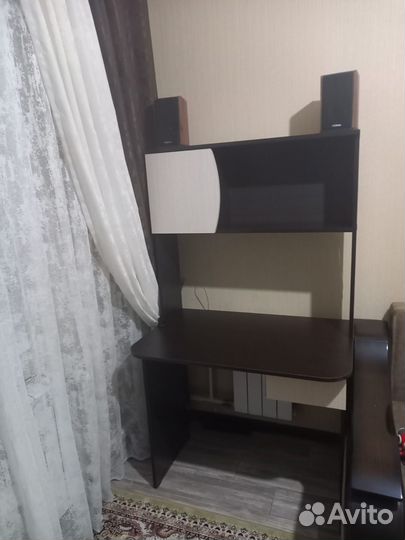 Стол компьютерный