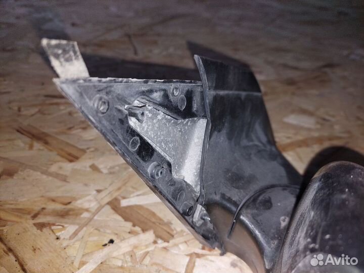 Зеркало правое с поворотником Chevrolet Cruze