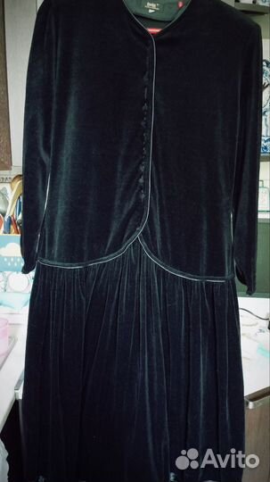 Черное бархатное платье