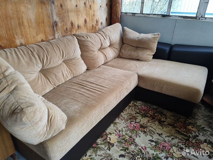 Угловой диван бу