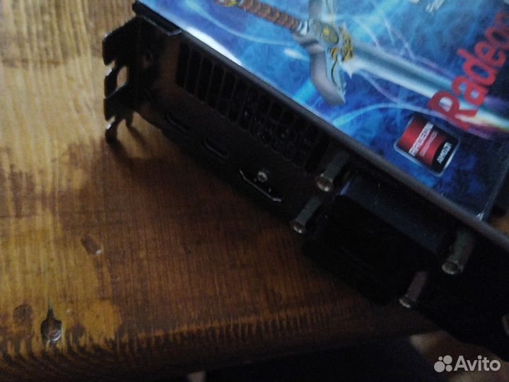 Видеокарта Radeon HD6870