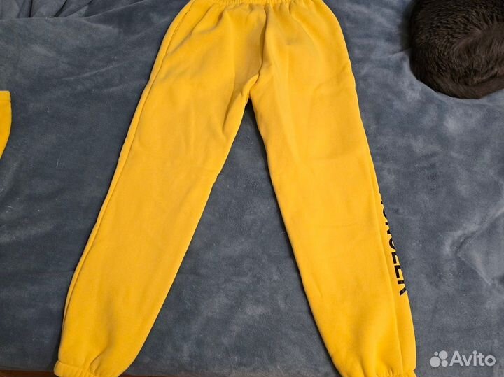 Спортивный костюм женский