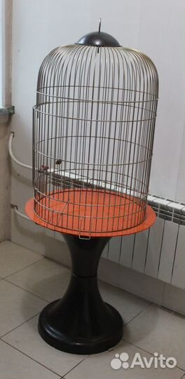 Клетка для крупного попугая