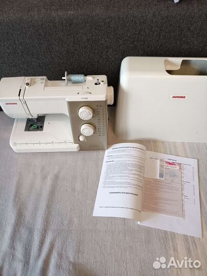 Швейная машина Janome бу