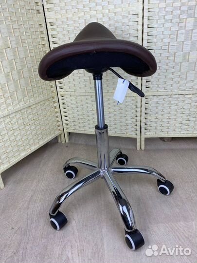 Стул-седло без спинки