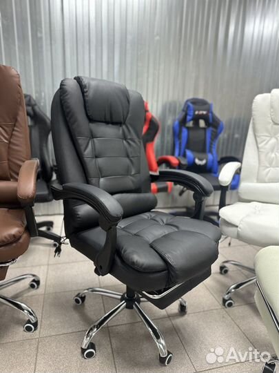 Офисное кресло