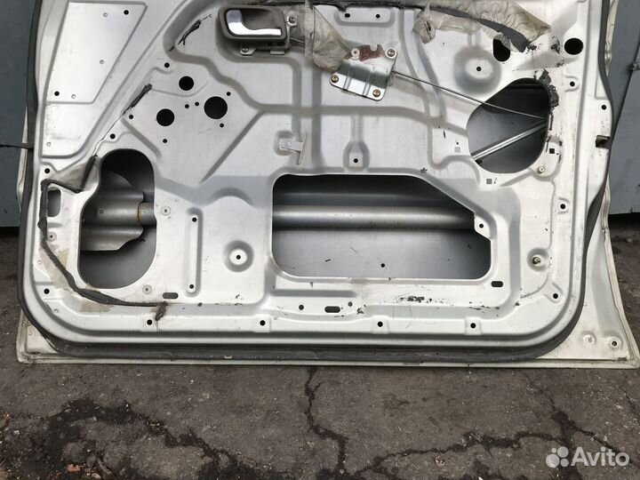 Дверь передняя правая Mitsubishi Pajero 2 3.0i 95г