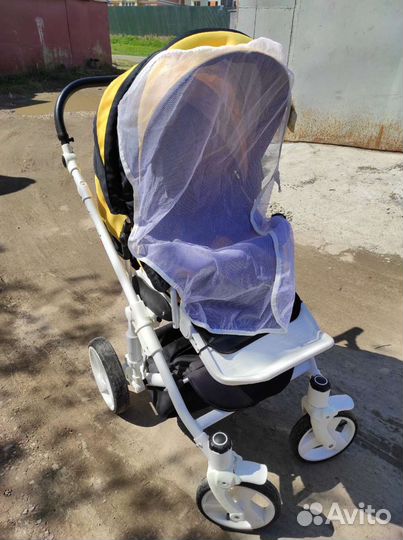 Прогулочная коляска
