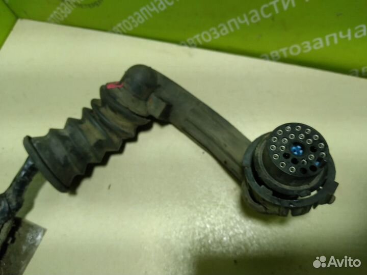 Коса двери передняя правая Volvo S70 B5234T3