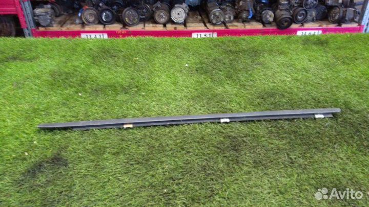 Уплотнитель стекла Бархотка задний левый Nissan