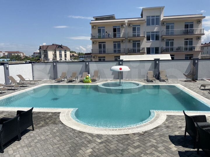 Комната 25 м² в 1-к., 1/3 эт.