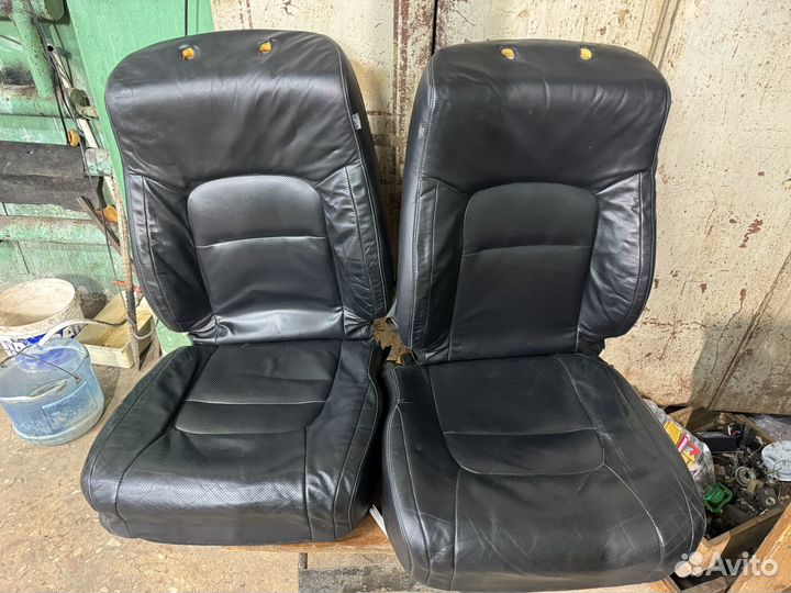 Продам сидения тойота ленд крузер 200