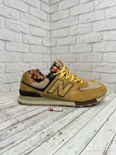 Кроссовки великаны New Balance 574 рыжие с сеткой