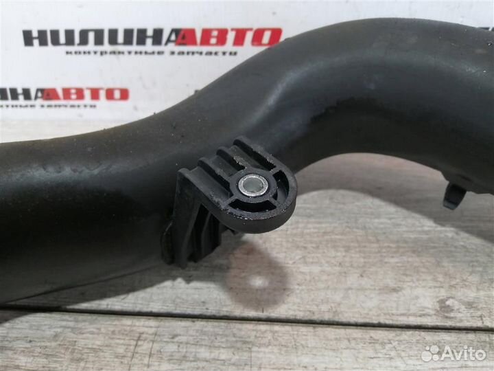 Патрубок интеркулера VW Пассат Б6