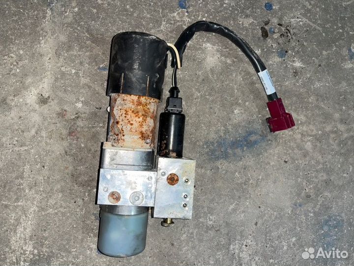 Механизм подъема двери багажника Mercedes-Benz