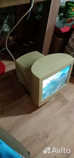 ЭЛТ монитор Samsung syncmaster 551s