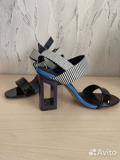 Босоножки женские 37 размер новые