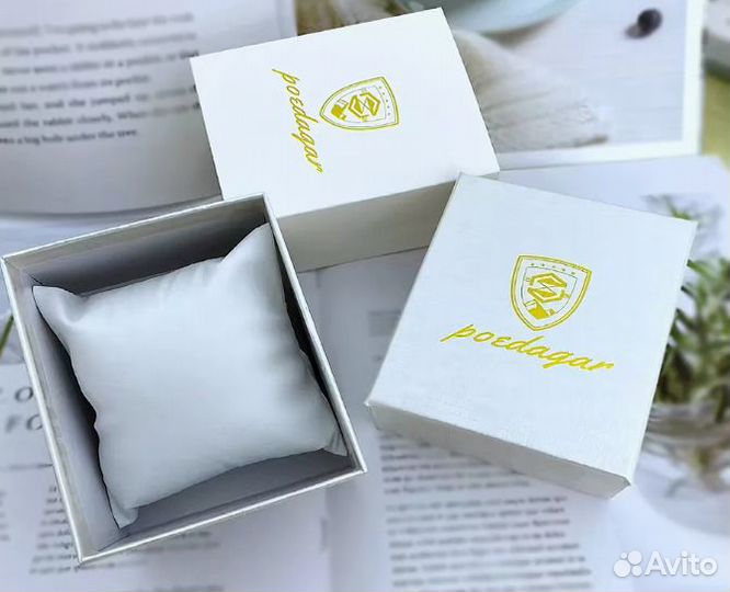 Часы наручные кварцевые