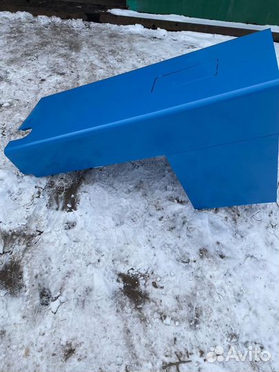 Капот для трактора мтз82