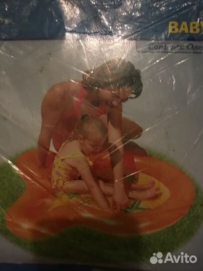 Бассейн и матрац