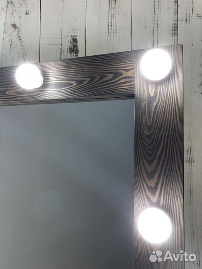 Зеркало с подсветкой в полный рост