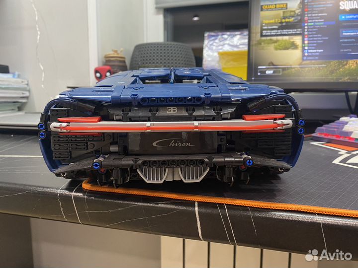 Лего модель Bugatti Chiron