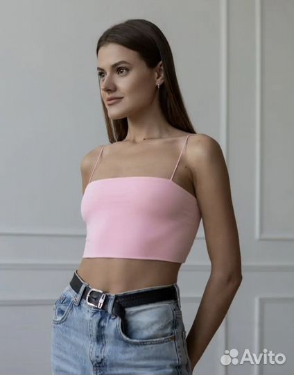Топ на тонких бретелях новый